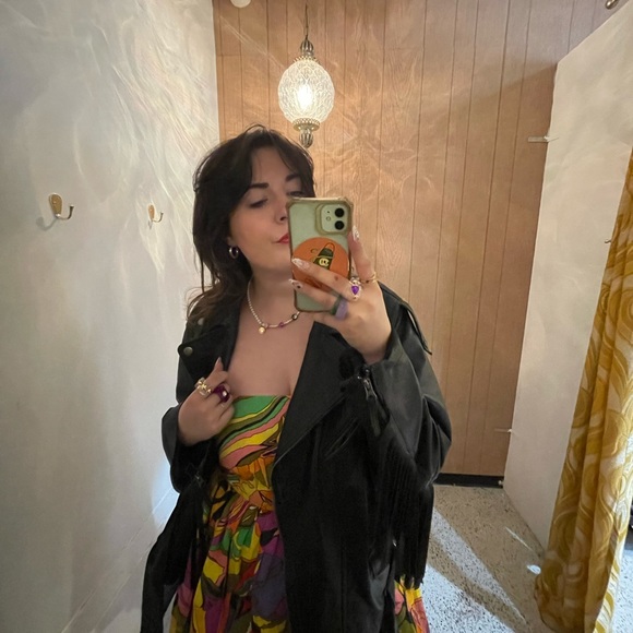 Meet your Posher, Shannon - Picture 2 of 3